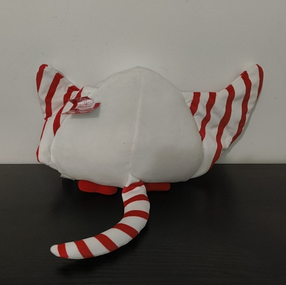 Holiday Time Red and White Accent Pillows Vibrant Design - Picture 3 of 3